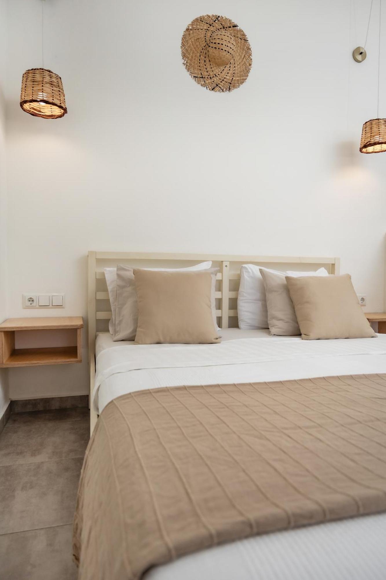 Thea Suites Naxos Ágios Prokópios Extérieur photo