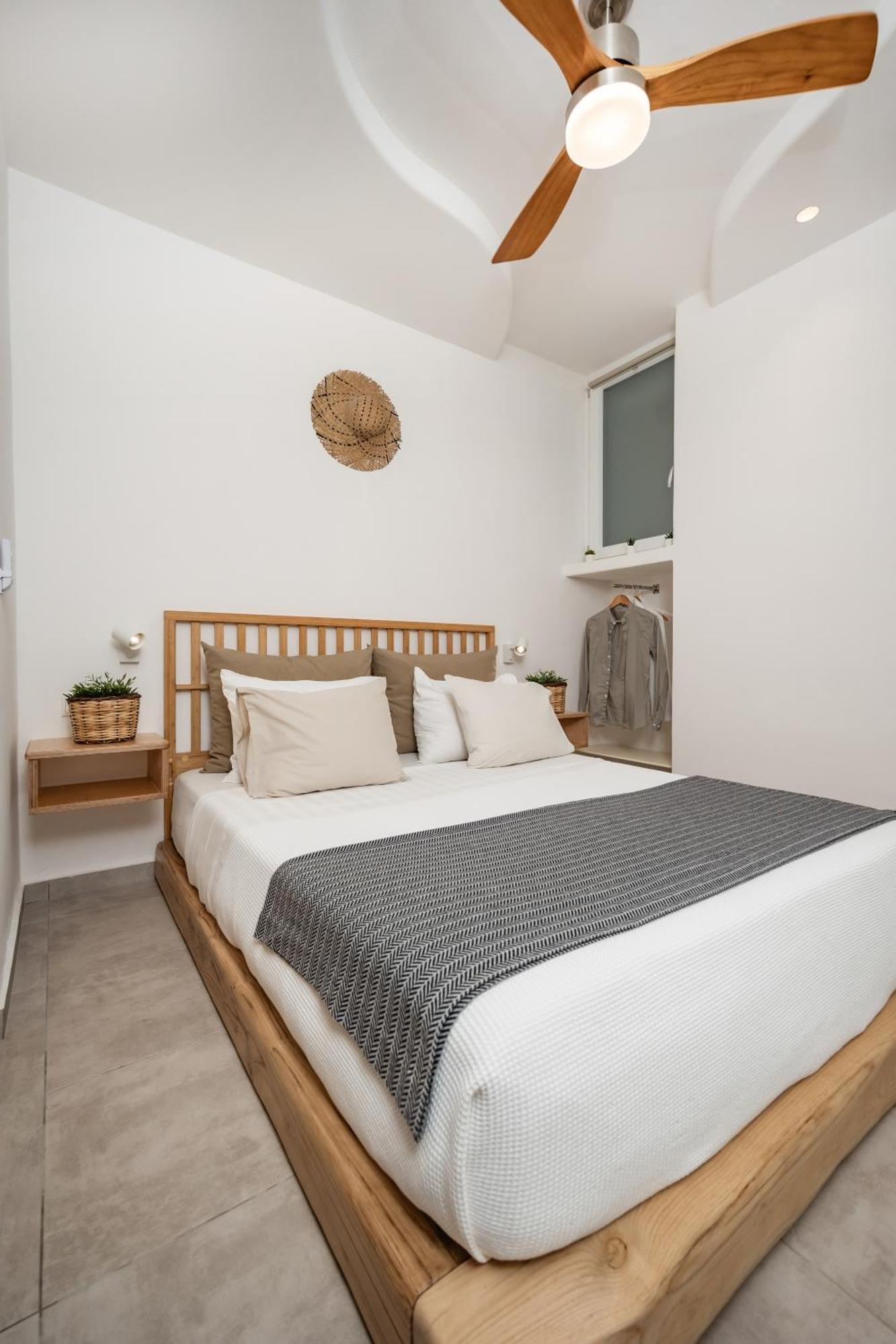 Thea Suites Naxos Ágios Prokópios Extérieur photo