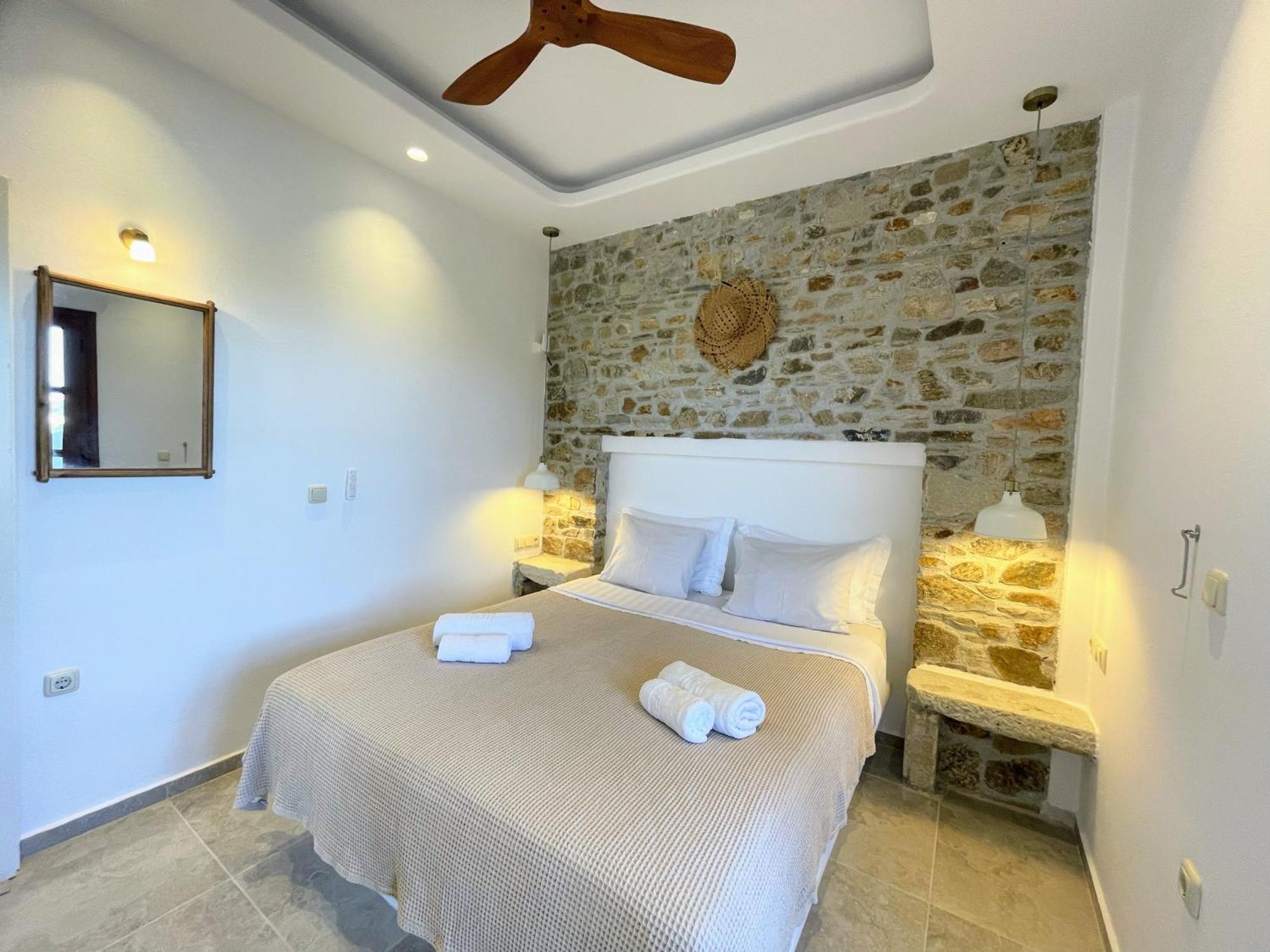 Thea Suites Naxos Ágios Prokópios Extérieur photo
